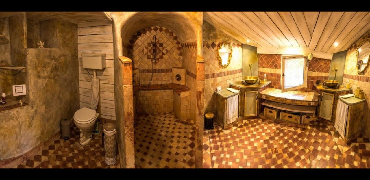 La Medievale Du Luberon Roussillon en Isere Exterior foto