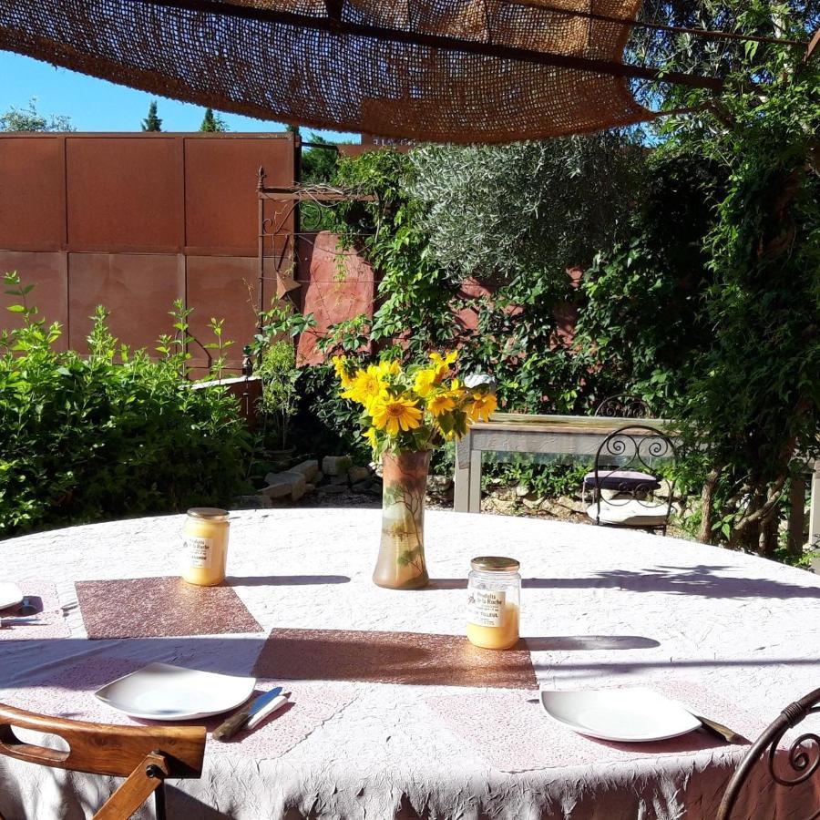 La Medievale Du Luberon Roussillon en Isere Exterior foto